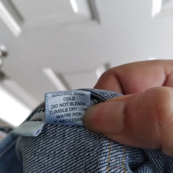 Ann Taylor Loft Cropped Front Zipper Pocket jeans, size 4 - Picture 7 of 7